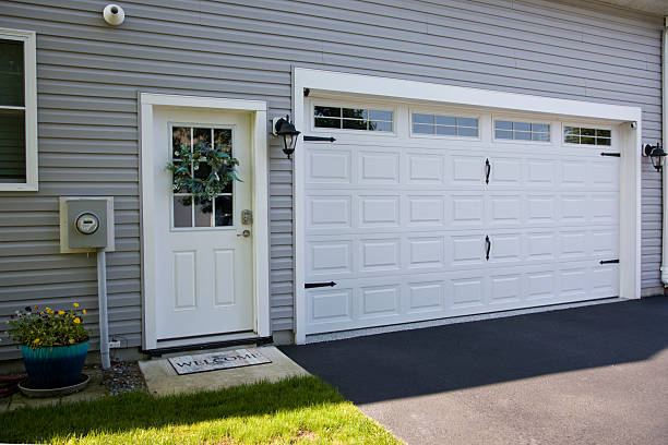 24/7 Emergency Garage Door Panel Replacement experts in Dallas, GA